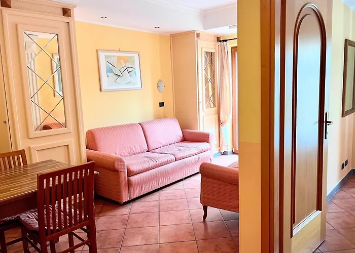 Vakantiehuis Base Near Marco Simone Golf Course